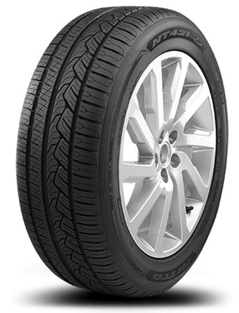 Nitto NT421Q 235/65 R17 108V